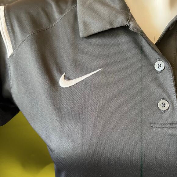 Nike Polo Shirt Women's Medium Dri Fit Soccer Athletic Fit Cut Embroidered Logo - Picture 3 of 7